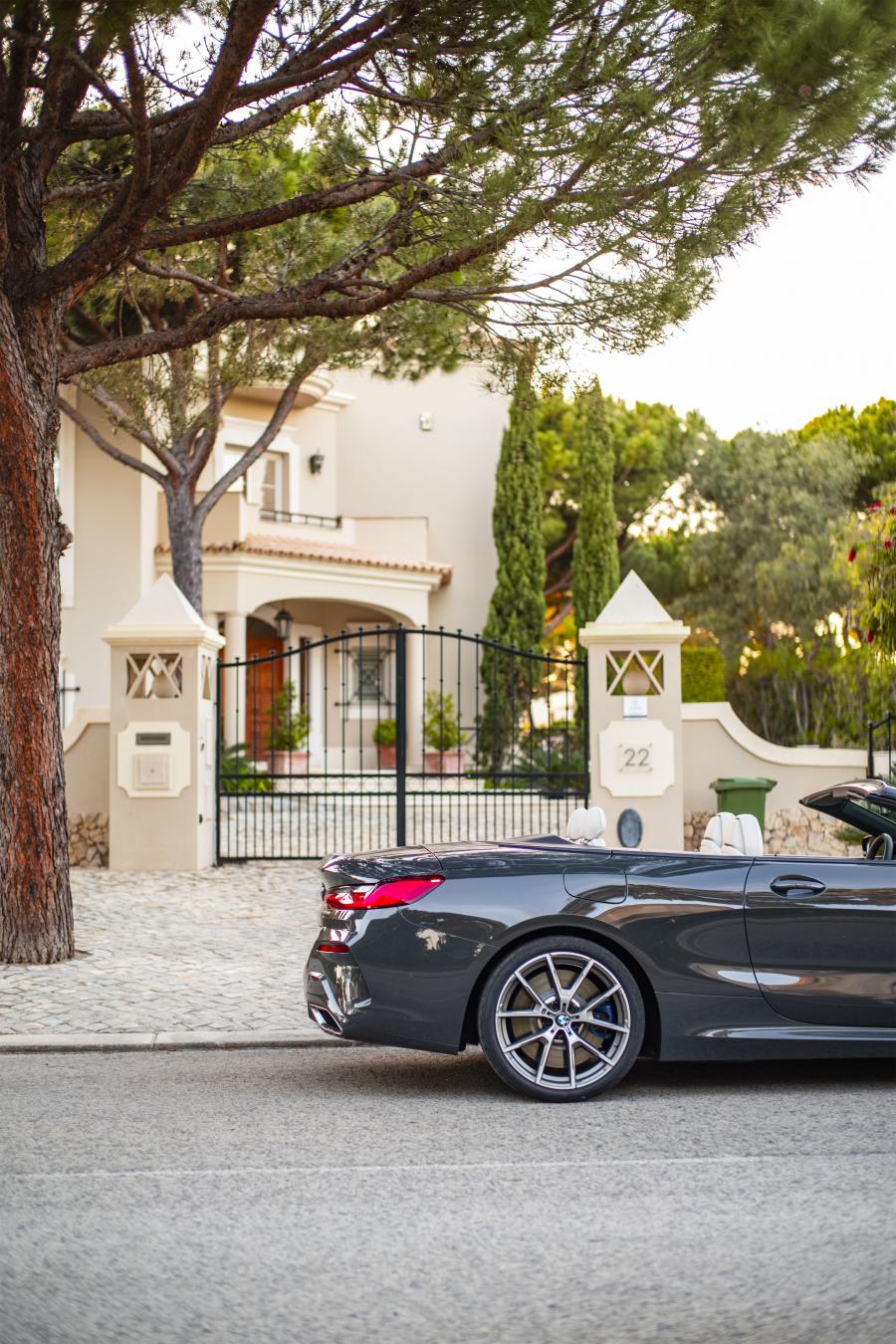  BMW M850i xDrive Convertible (G14) 2018 года  (WW) (фото 172 из 183)